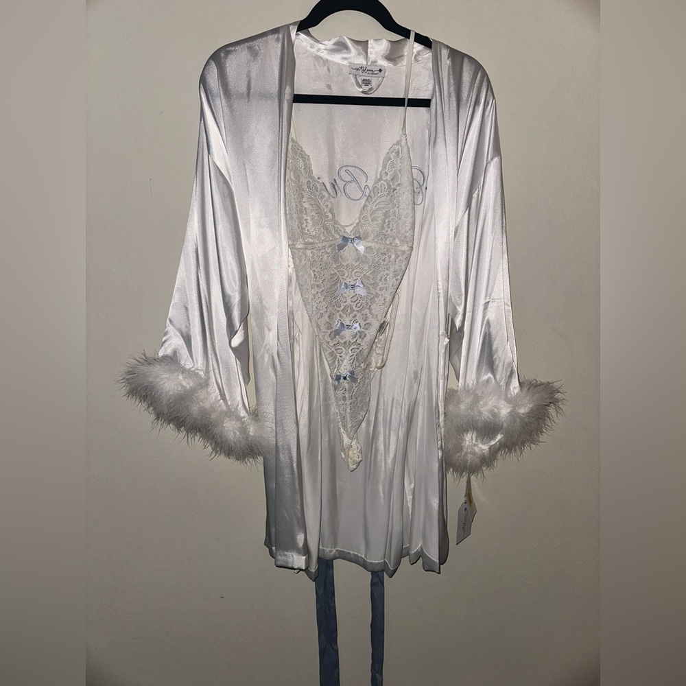 Bridal Robe & Lingerie